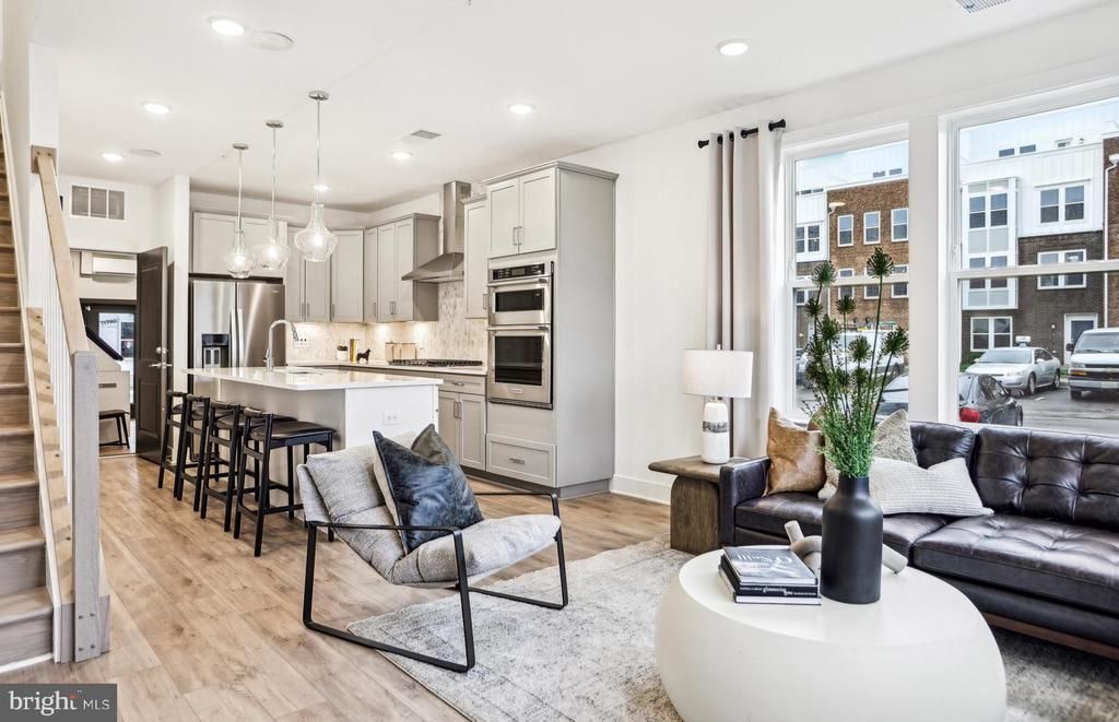 19808 Lavender Dust Square, Ashburn, VA 20147 Main Photo