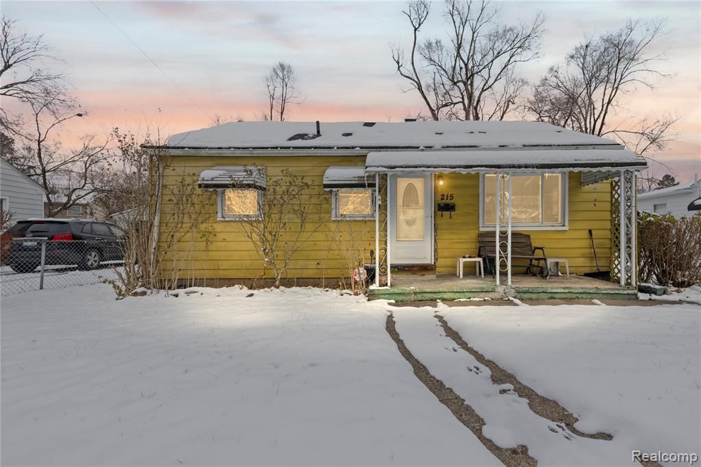 215 W Ainsworth Street, Ypsilanti, MI 48197 Main Photo