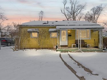 215 W Ainsworth Street, Ypsilanti, MI 48197