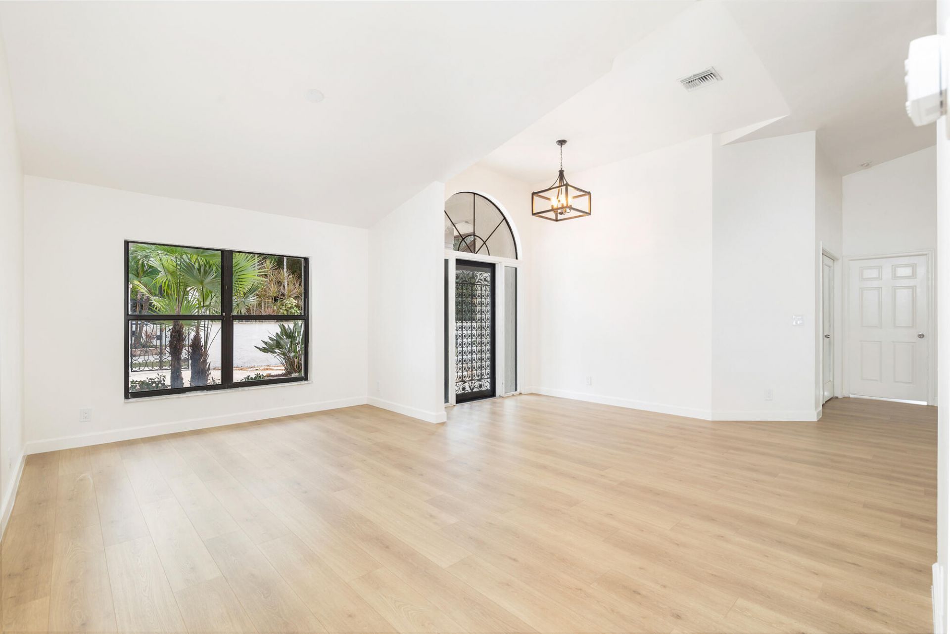 6725 Katherine Road, West Palm Beach, FL 33413 Photo