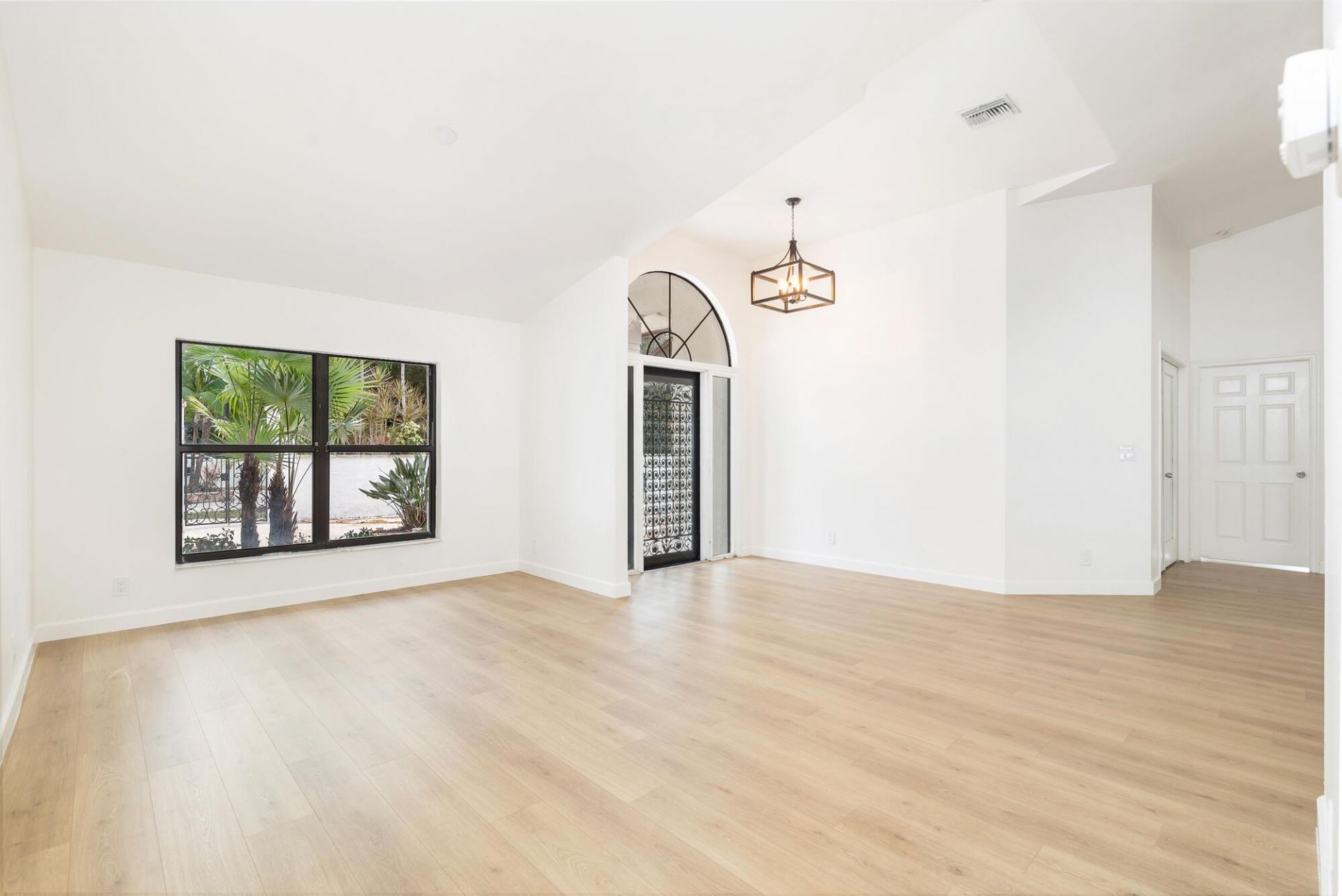 6725 Katherine Road, West Palm Beach, FL 33413 Photo