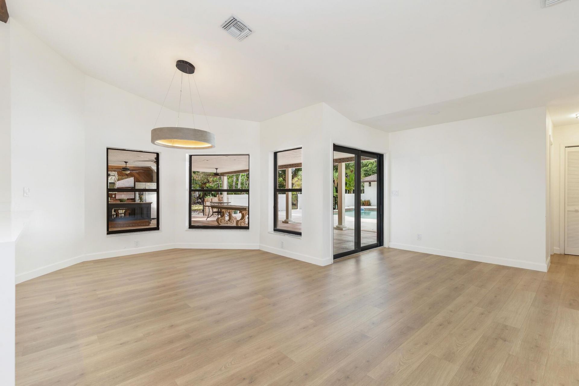 6725 Katherine Road, West Palm Beach, FL 33413 Photo