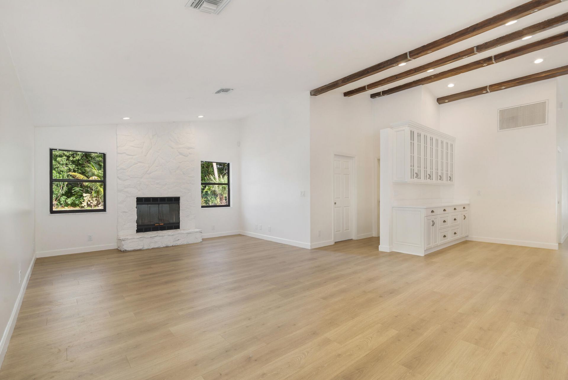 6725 Katherine Road, West Palm Beach, FL 33413 Photo