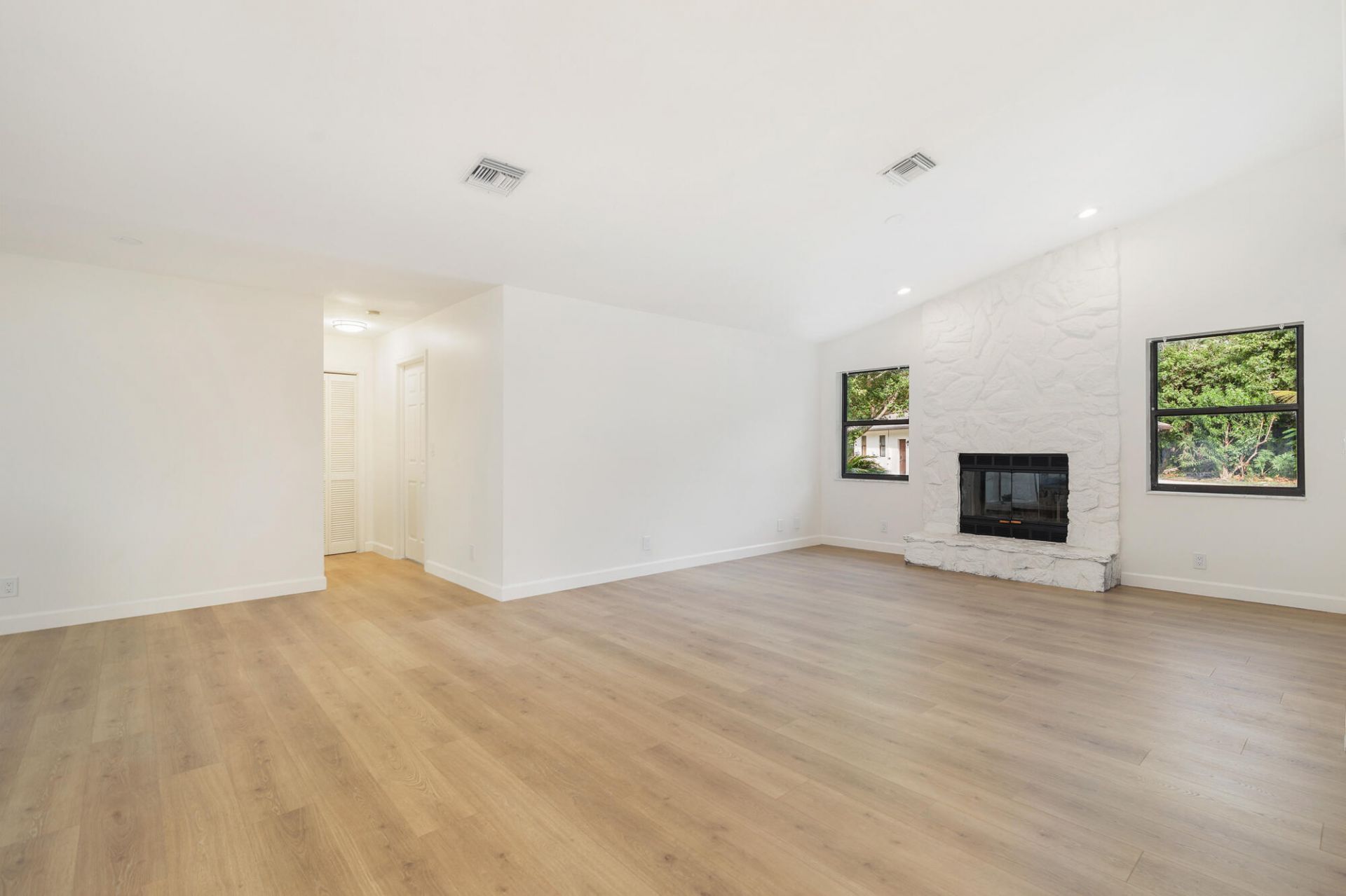 6725 Katherine Road, West Palm Beach, FL 33413 Photo