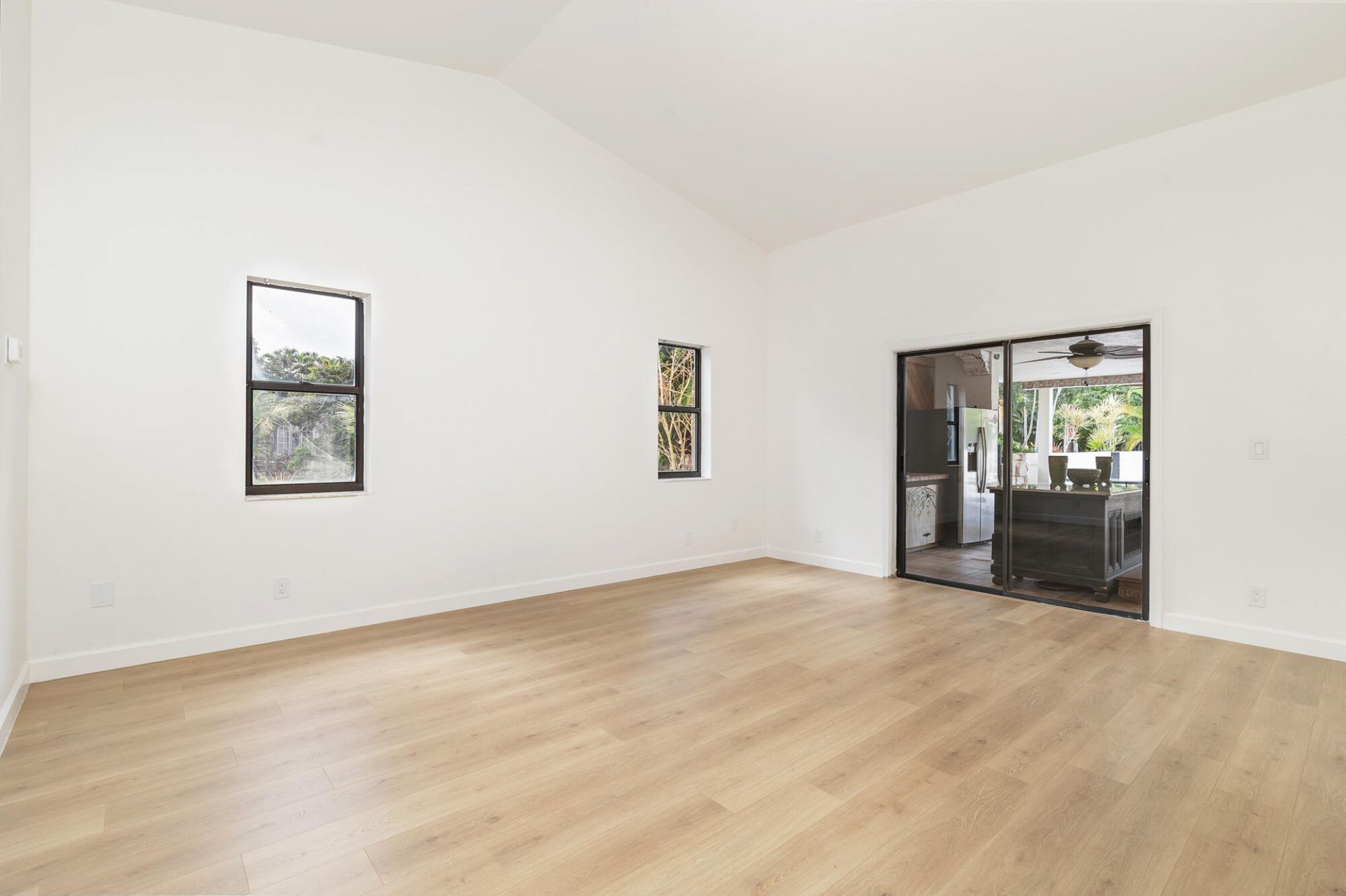 6725 Katherine Road, West Palm Beach, FL 33413 Photo