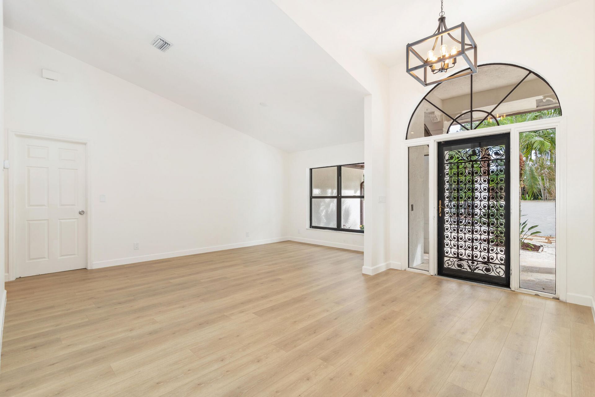 6725 Katherine Road, West Palm Beach, FL 33413 Photo