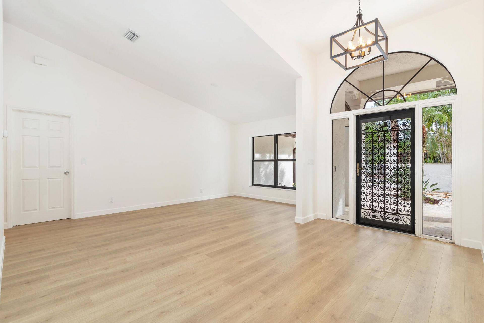 6725 Katherine Road, West Palm Beach, FL 33413 Photo