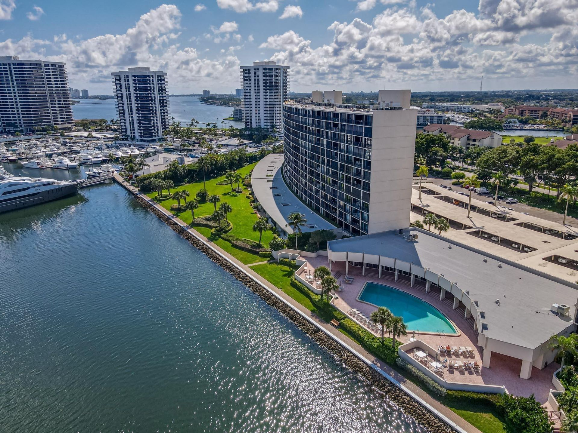 120 Lakeshore Drive, Unit T36, North Palm Beach, FL 33408 Photo