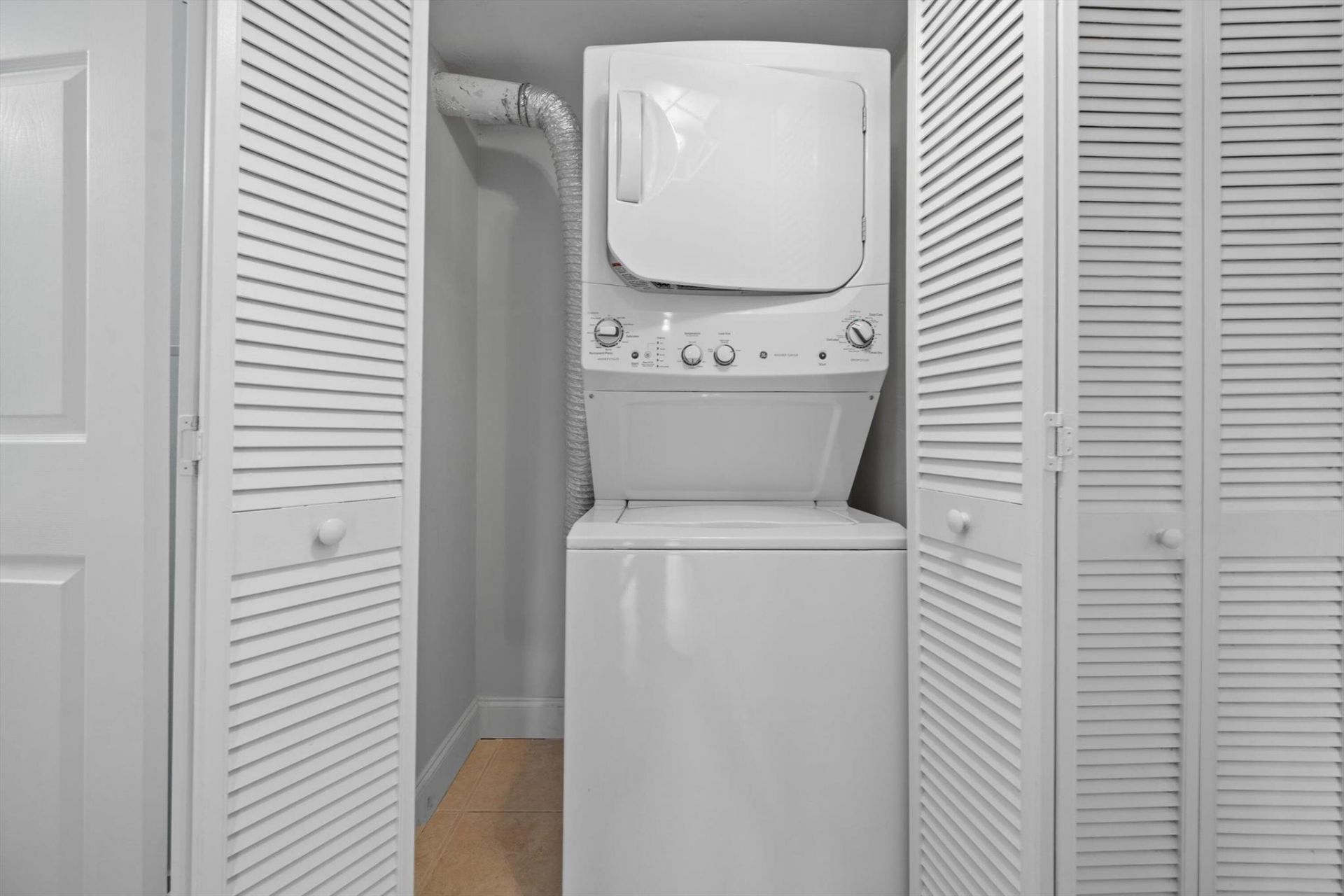 600 Uno Lago Drive, Unit 104, Juno Beach, FL 33408 Photo