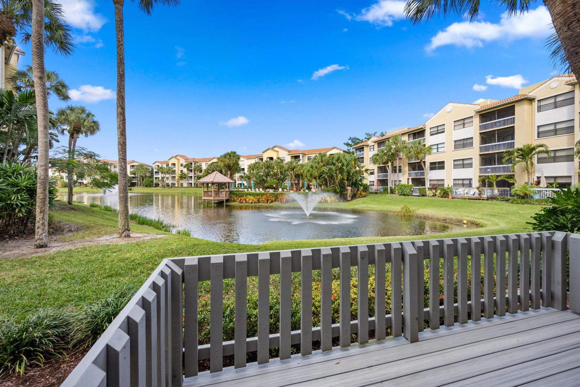 600 Uno Lago Drive, Unit 104, Juno Beach, FL 33408 Photo