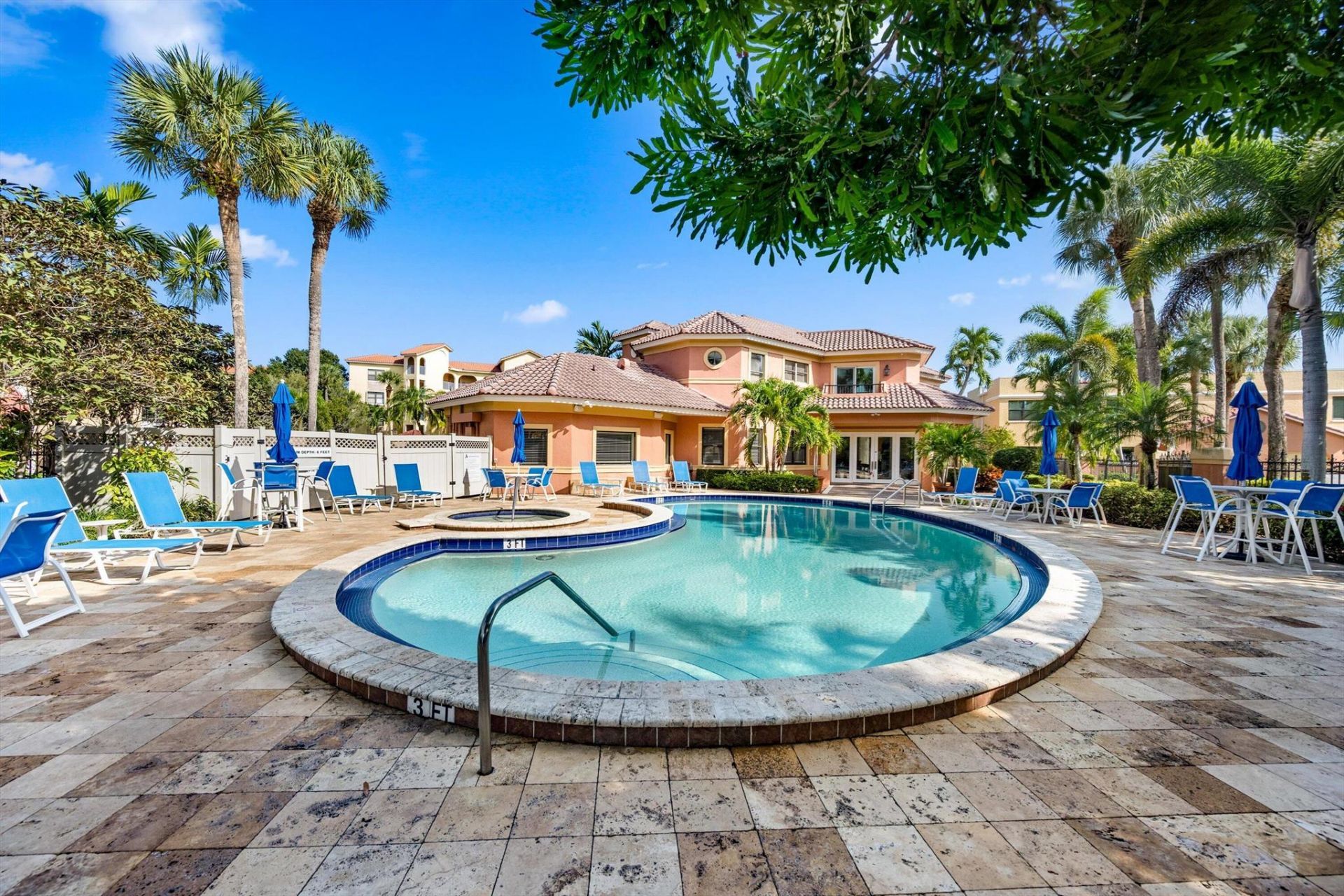 600 Uno Lago Drive, Unit 104, Juno Beach, FL 33408 Photo