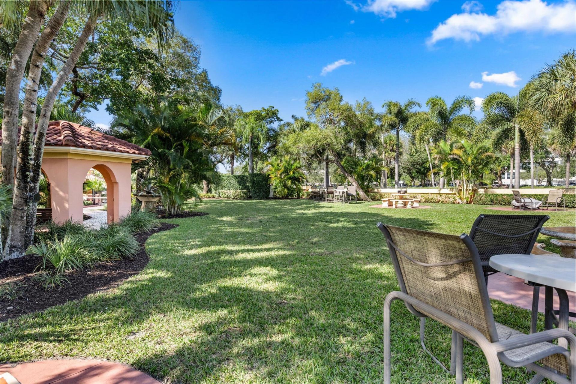 600 Uno Lago Drive, Unit 104, Juno Beach, FL 33408 Photo