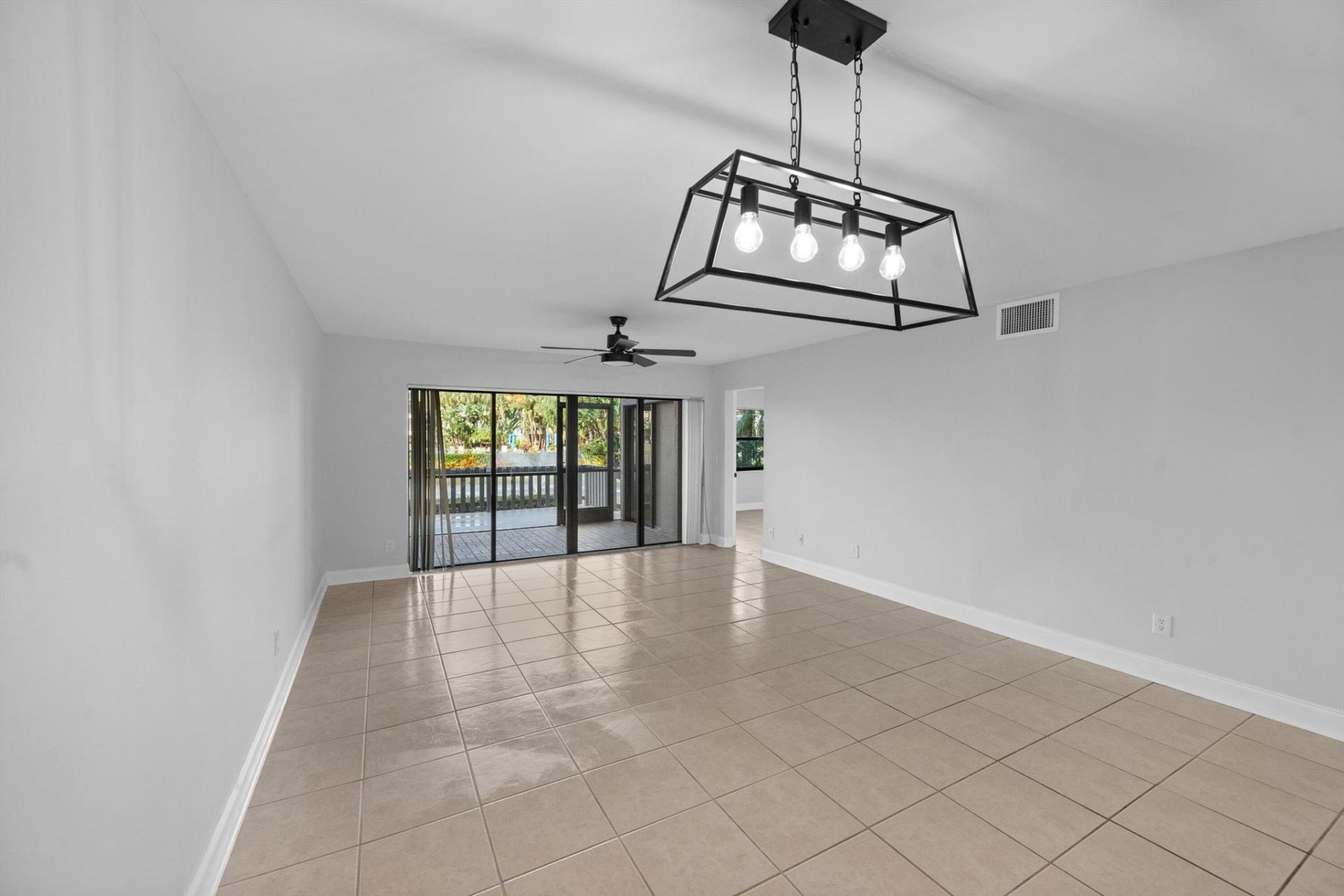 600 Uno Lago Drive, Unit 104, Juno Beach, FL 33408 Photo