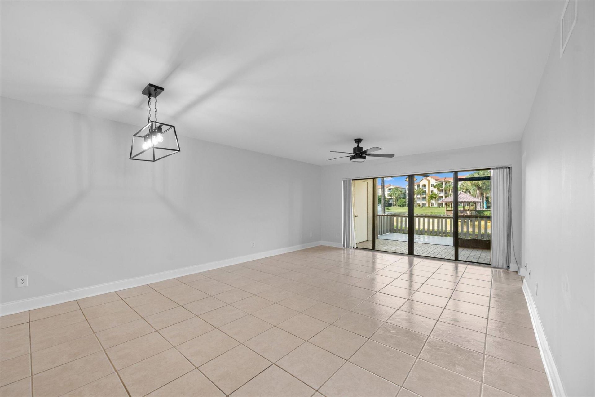 600 Uno Lago Drive, Unit 104, Juno Beach, FL 33408 Photo