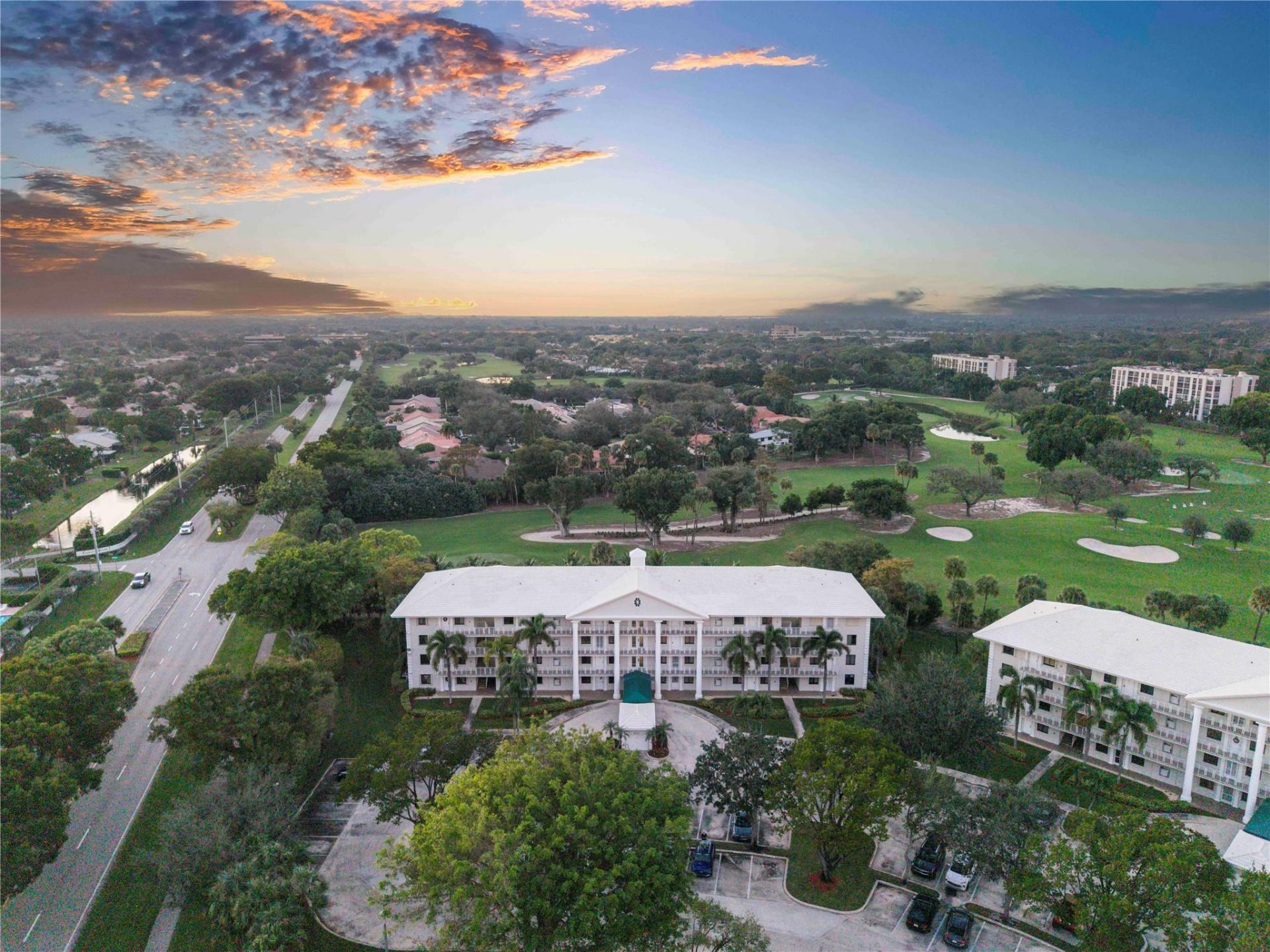 6181 Balboa Circle, Unit 403, Boca Raton, FL 33433 Photo