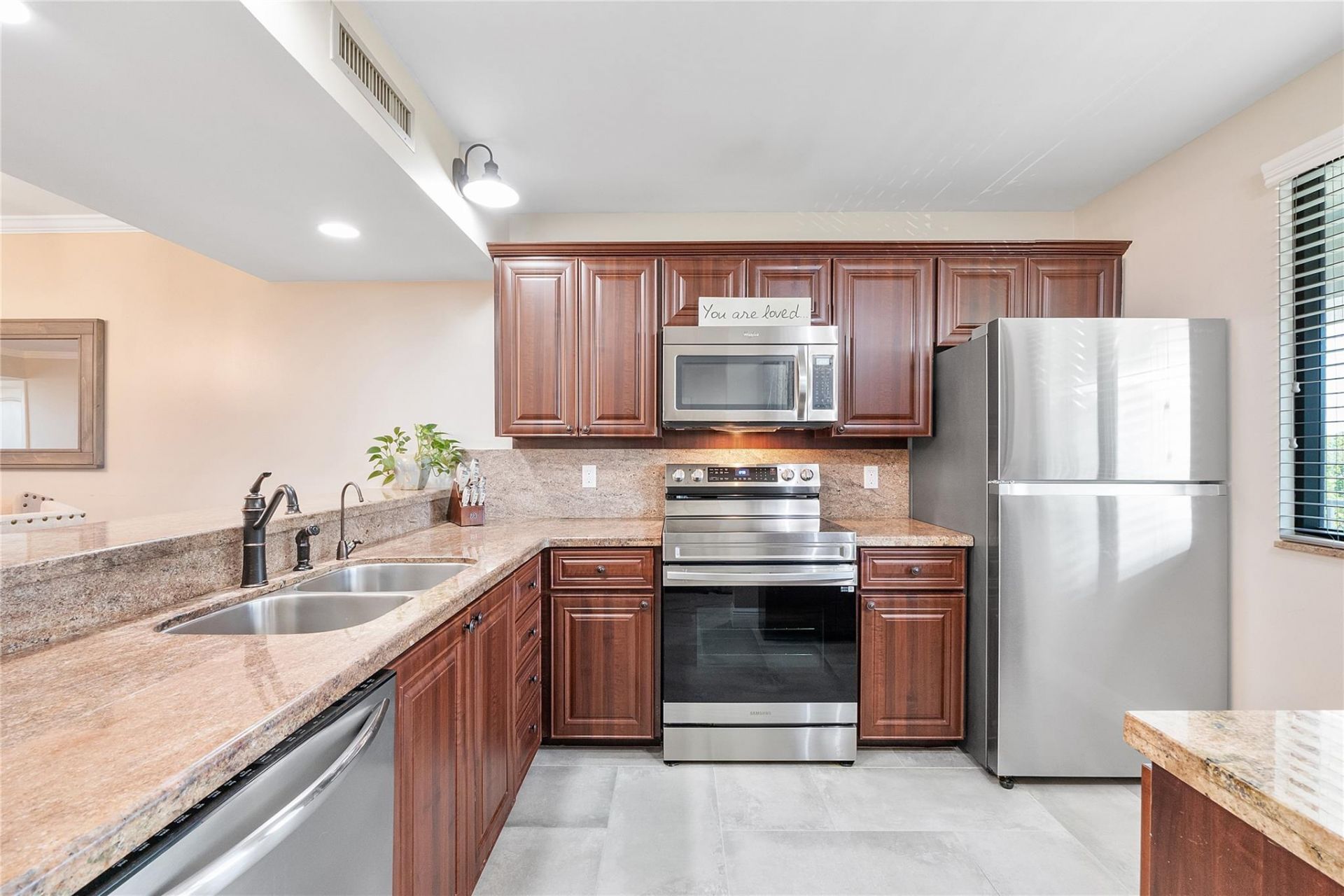 6181 Balboa Circle, Unit 403, Boca Raton, FL 33433 Photo