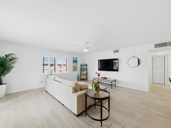 1450 N Riverside Dr, Unit 201, Pompano Beach, FL 33062