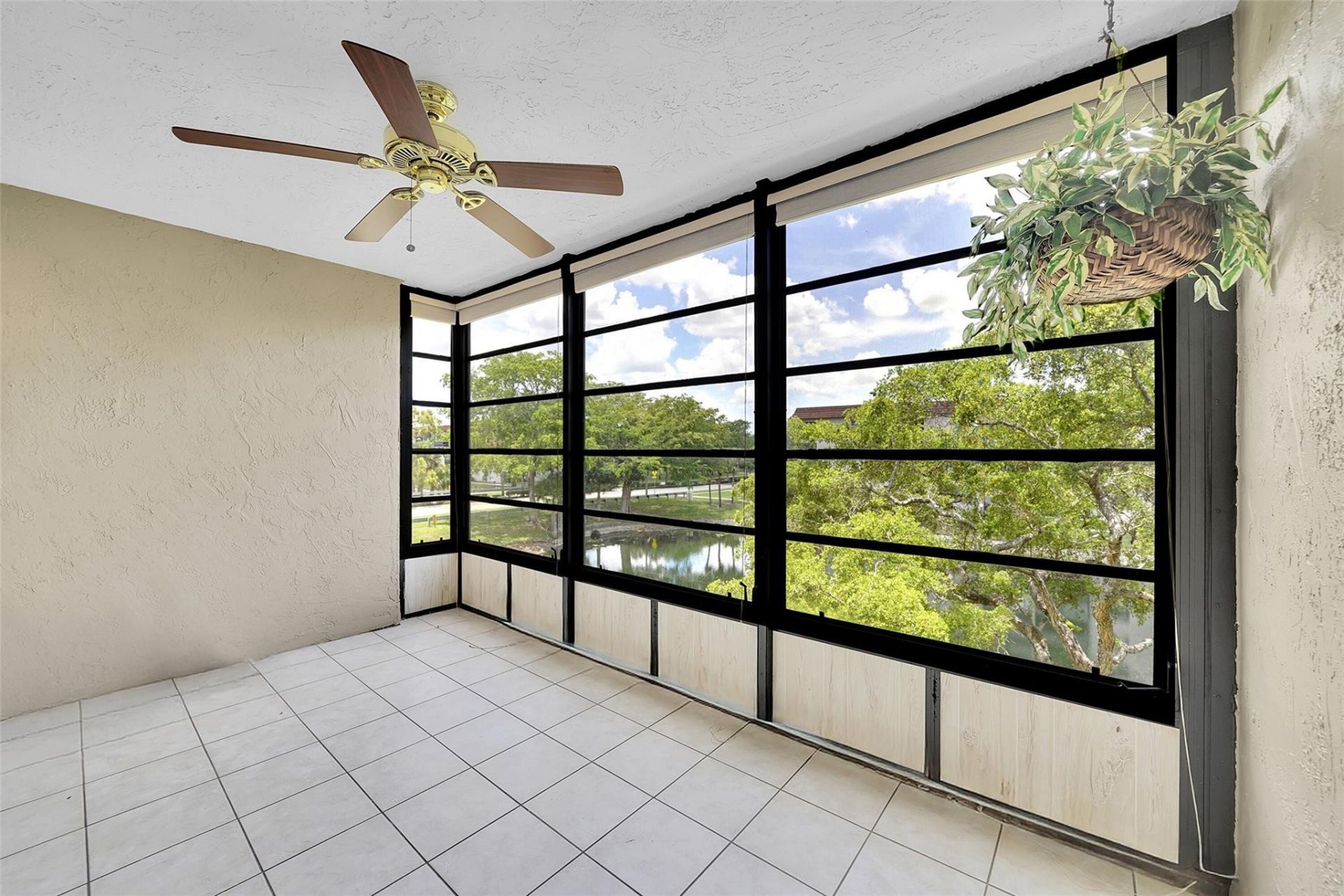 4950 E Sabal Palm Boulevard, Unit 302, Tamarac, FL 33319 Photo