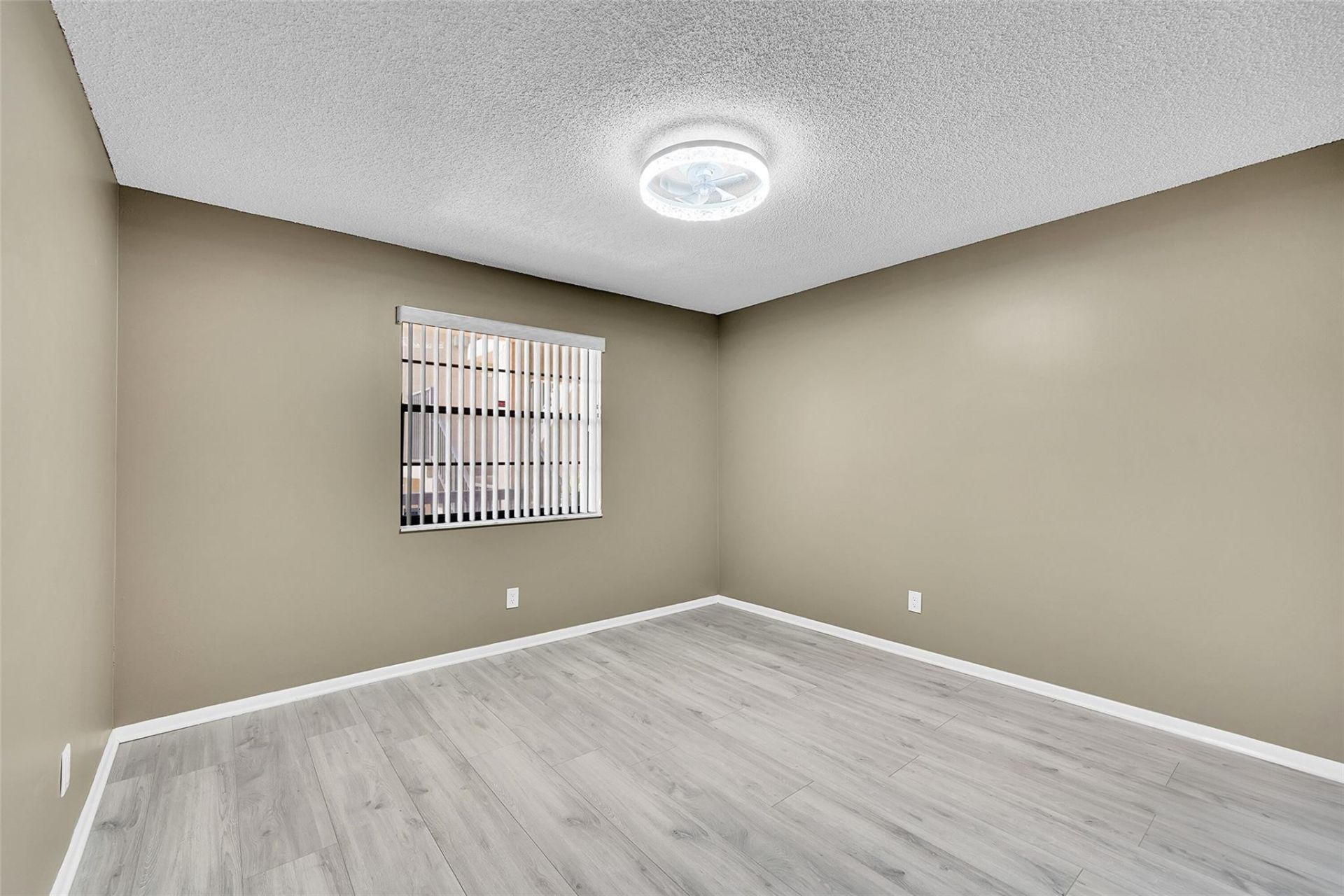 4950 E Sabal Palm Boulevard, Unit 302, Tamarac, FL 33319 Photo