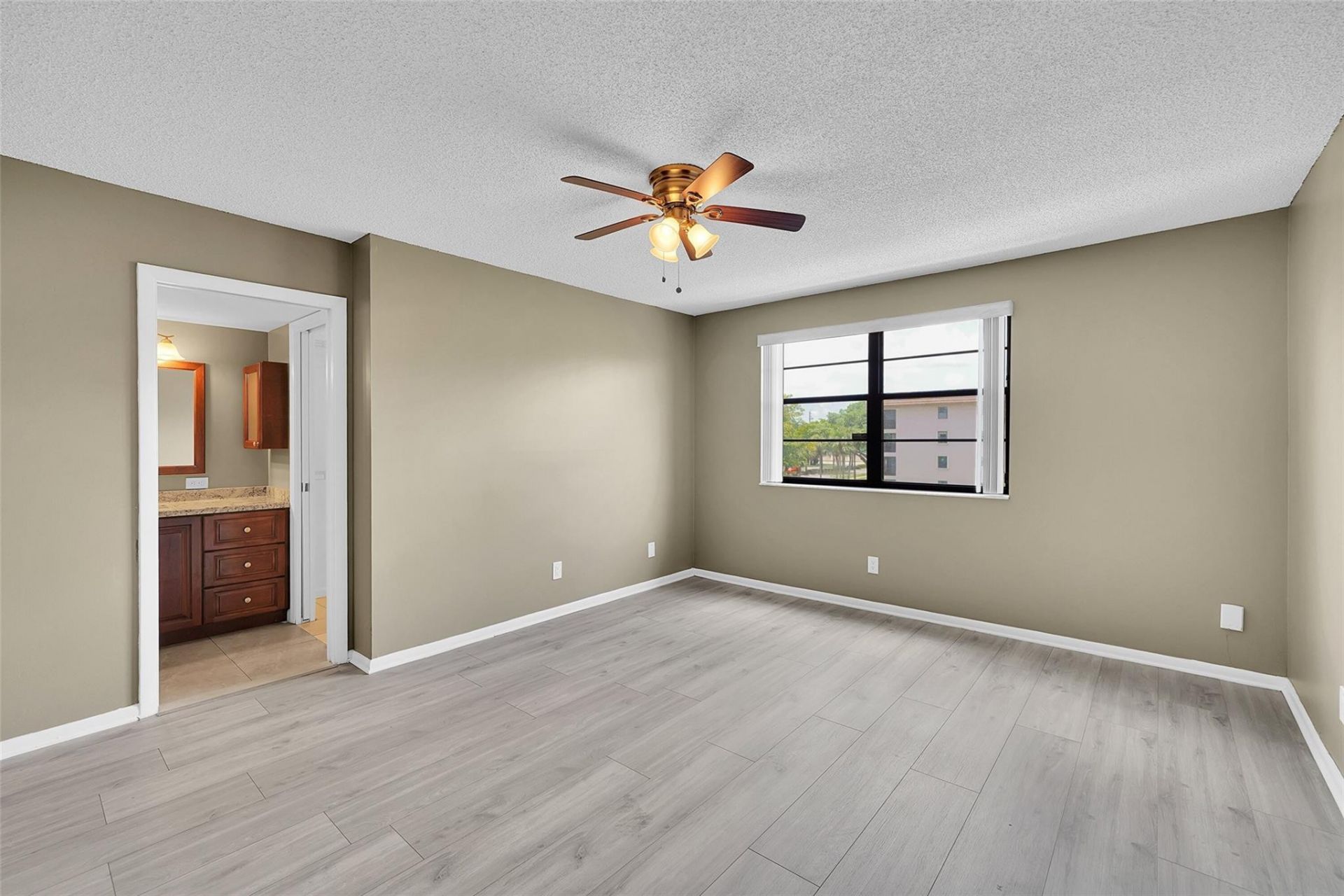 4950 E Sabal Palm Boulevard, Unit 302, Tamarac, FL 33319 Photo