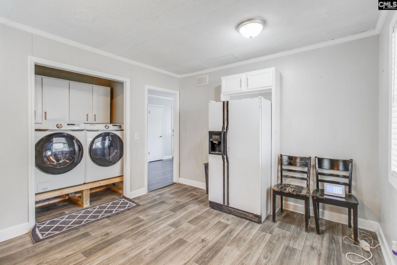 317 Saddlefield Road Photo 12