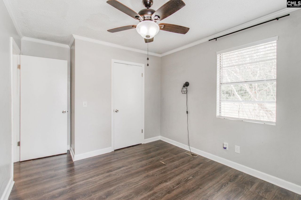 317 Saddlefield Road Photo 15