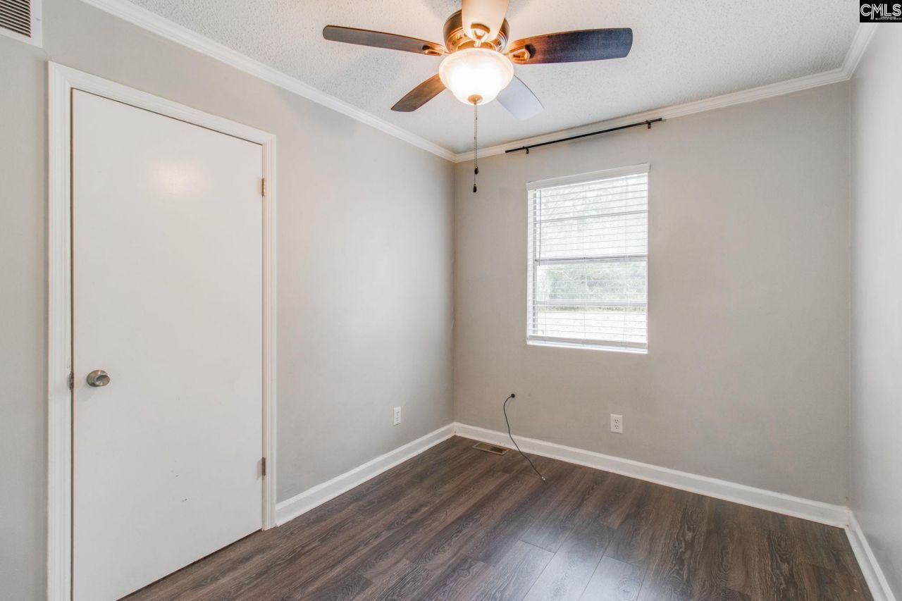 317 Saddlefield Road Photo 17