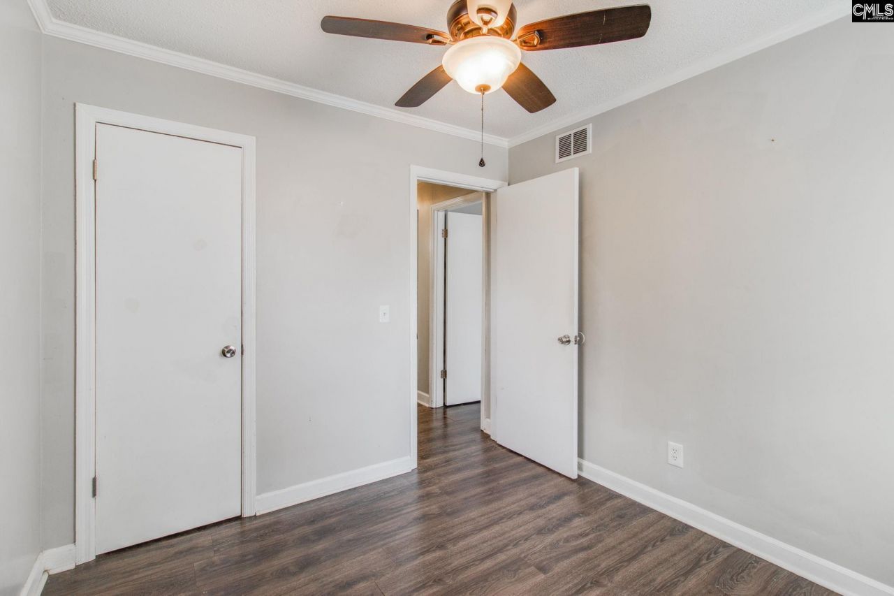 317 Saddlefield Road Photo 20