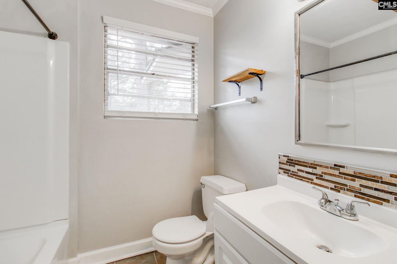 317 Saddlefield Road Photo 21