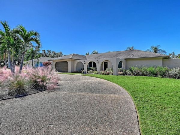 8010 CONSERVATORY DRIVE, SARASOTA, FL 34243