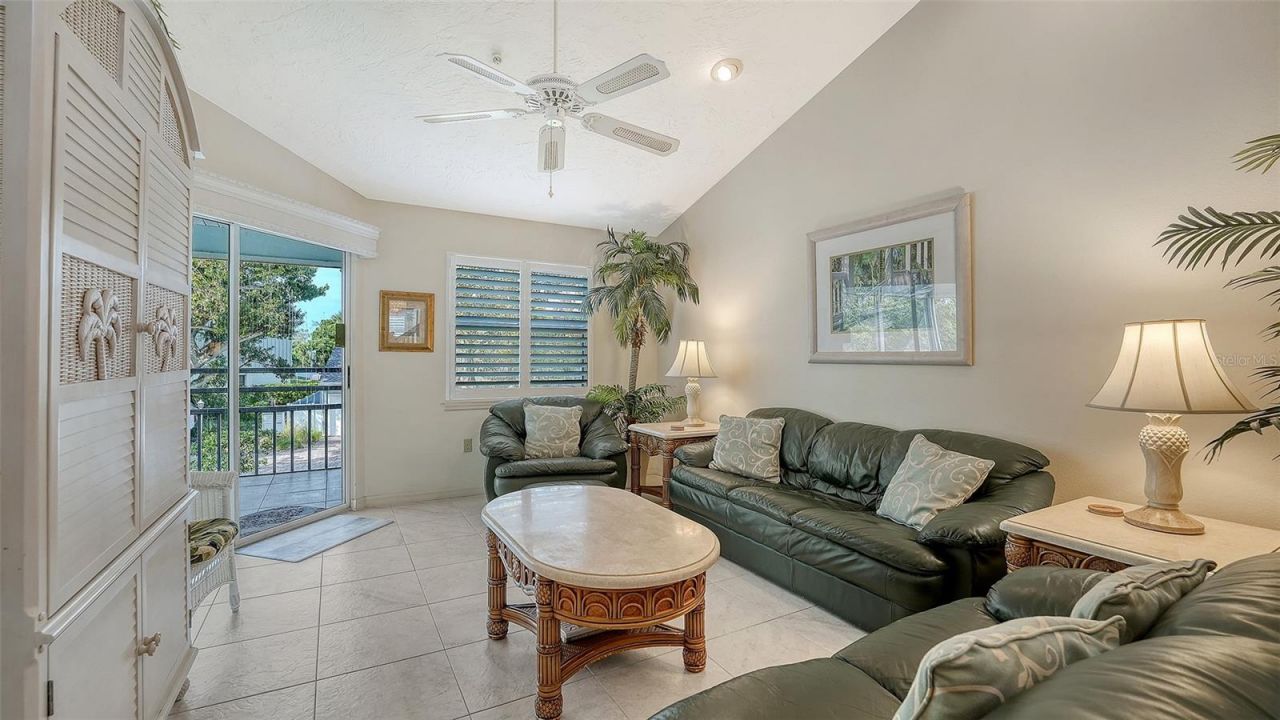 1225 Siesta Bayside Drive, Unit 1225B, Sarasota, FL 34242 Photo