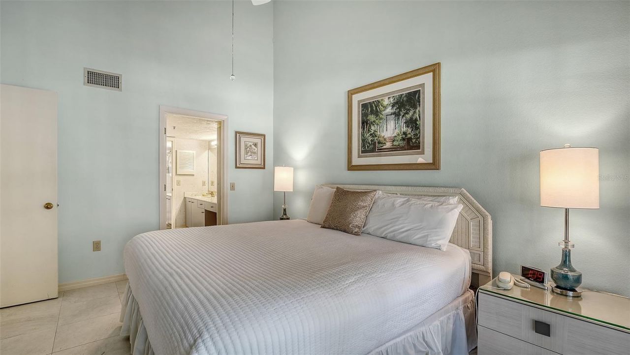 1225 Siesta Bayside Drive, Unit 1225B, Sarasota, FL 34242 Photo