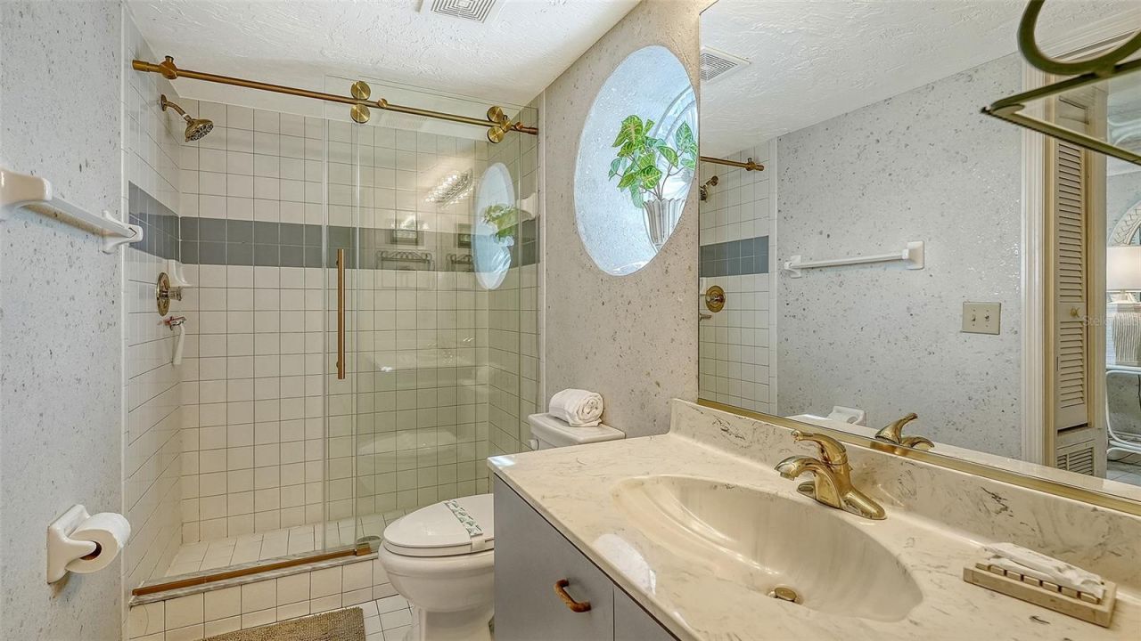 1225 Siesta Bayside Drive, Unit 1225B, Sarasota, FL 34242 Photo