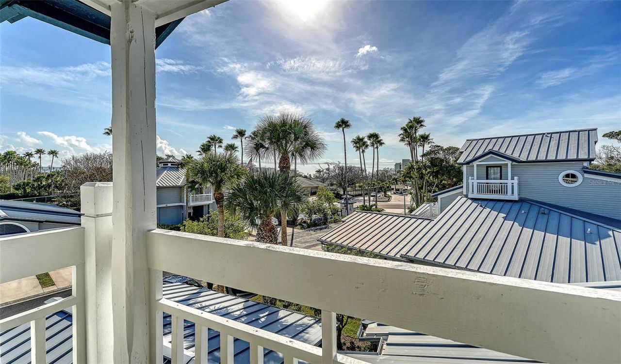 1225 Siesta Bayside Drive, Unit 1225B, Sarasota, FL 34242 Photo