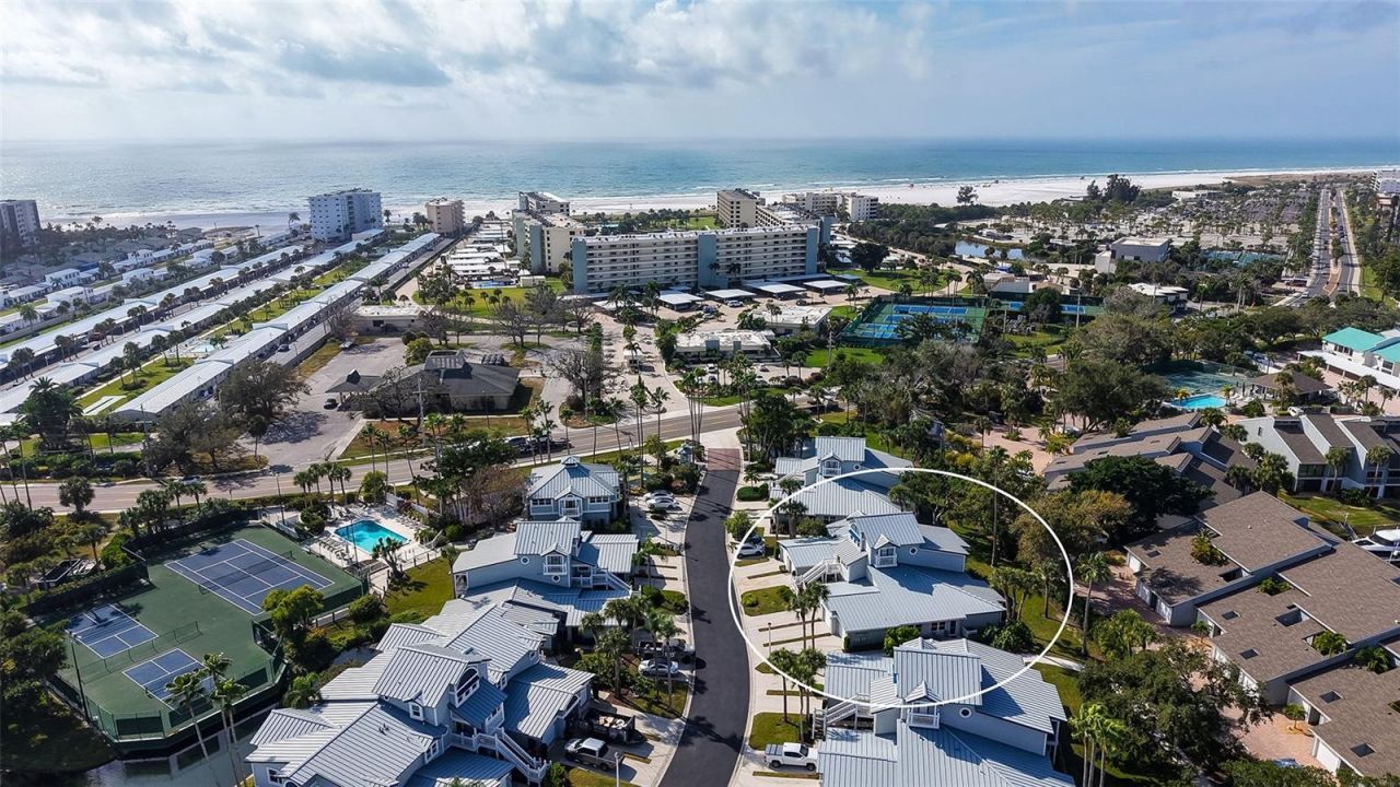 1225 Siesta Bayside Drive, Unit 1225B, Sarasota, FL 34242 Photo