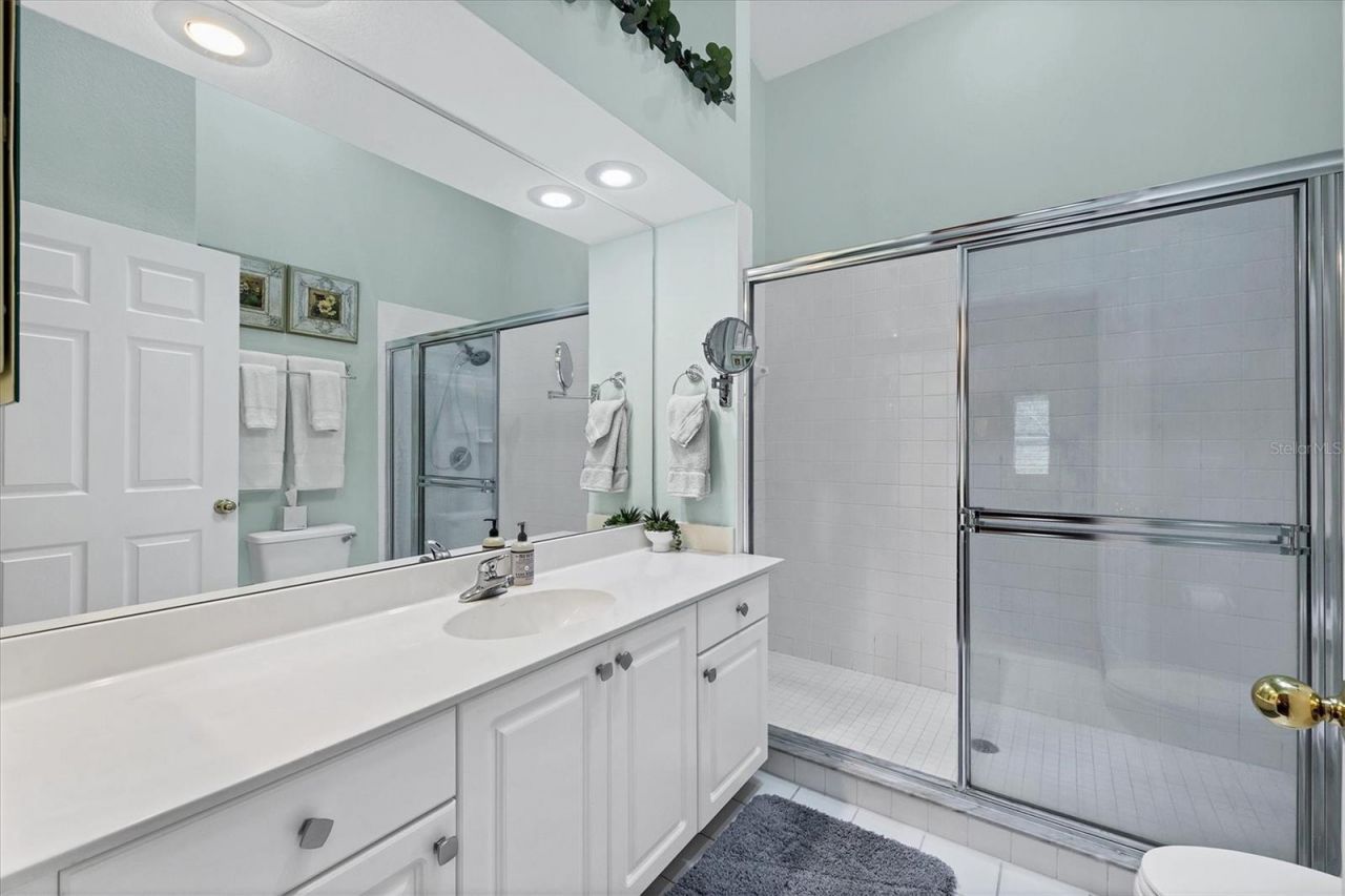 7266 Eleanor Circle, Unit 202, Sarasota, FL 34243 Photo