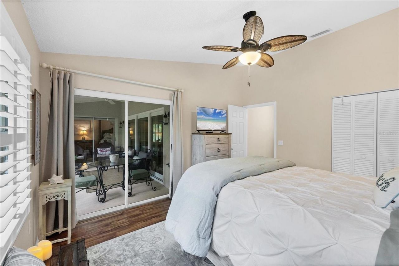 7266 Eleanor Circle, Unit 202, Sarasota, FL 34243 Photo