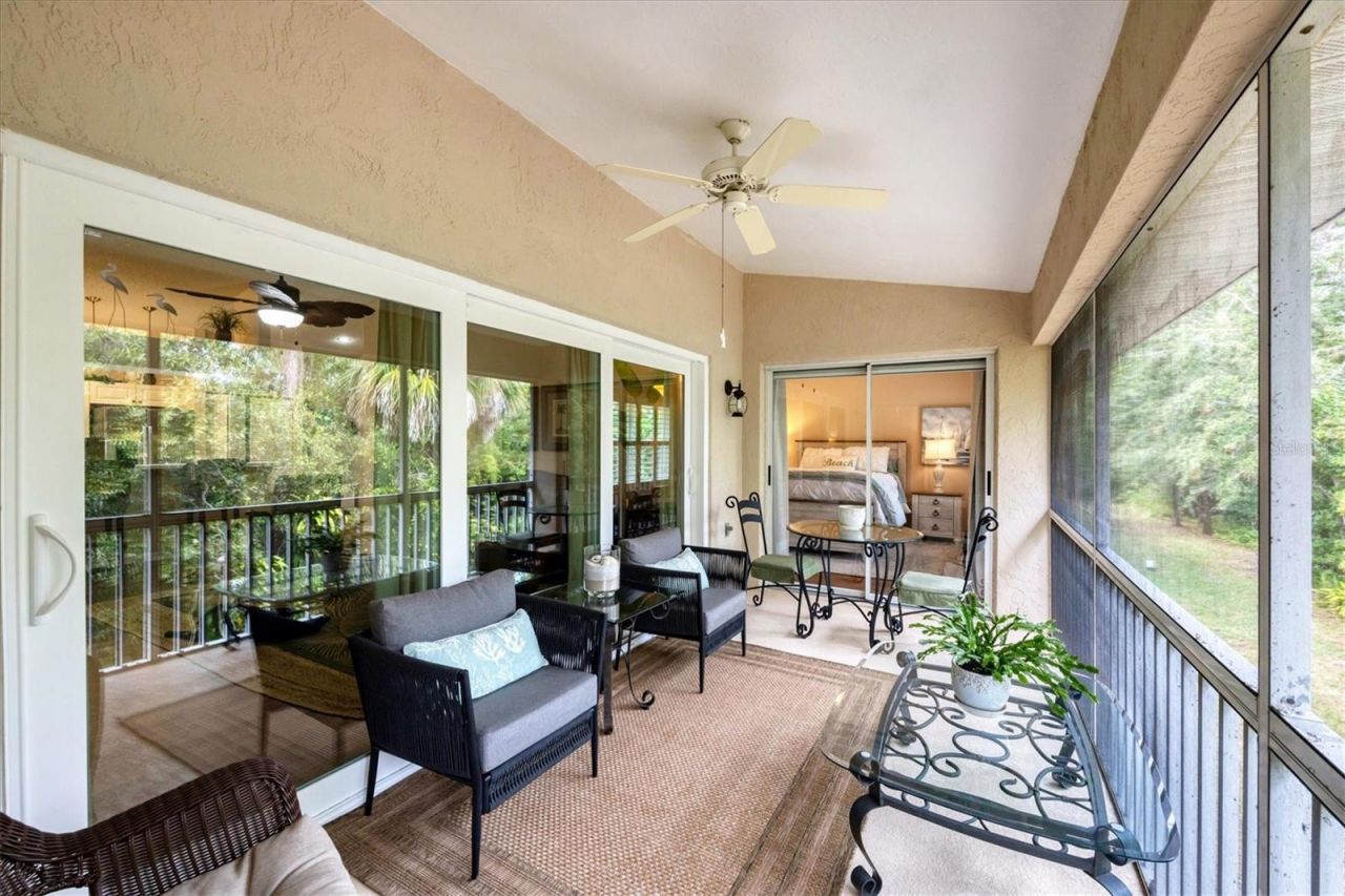 7266 Eleanor Circle, Unit 202, Sarasota, FL 34243 Photo