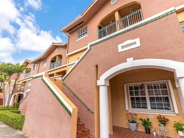 10018 Hammocks Blvd, Unit 207-5, Miami, FL 33196