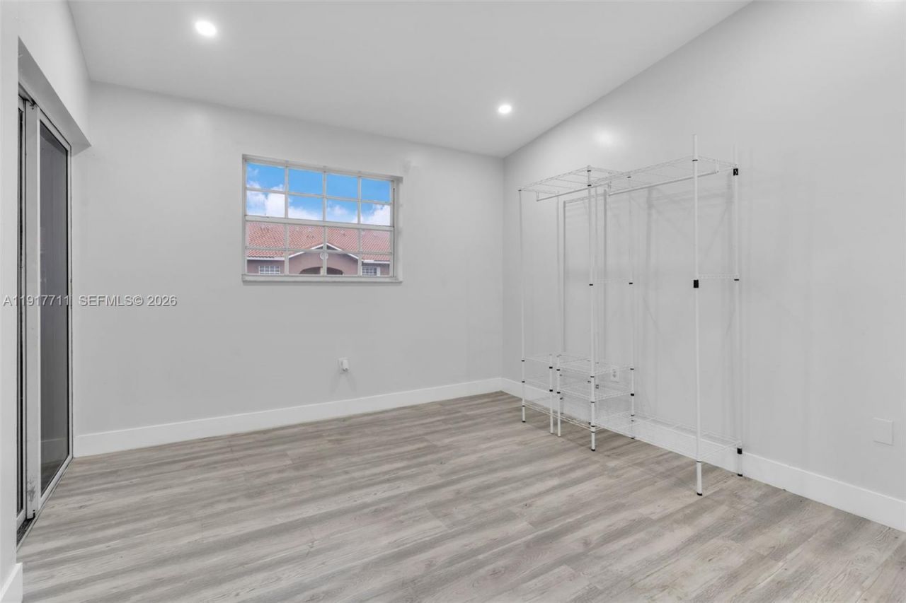 10018 Hammocks Blvd, Unit 207-5, Miami, FL 33196 Photo