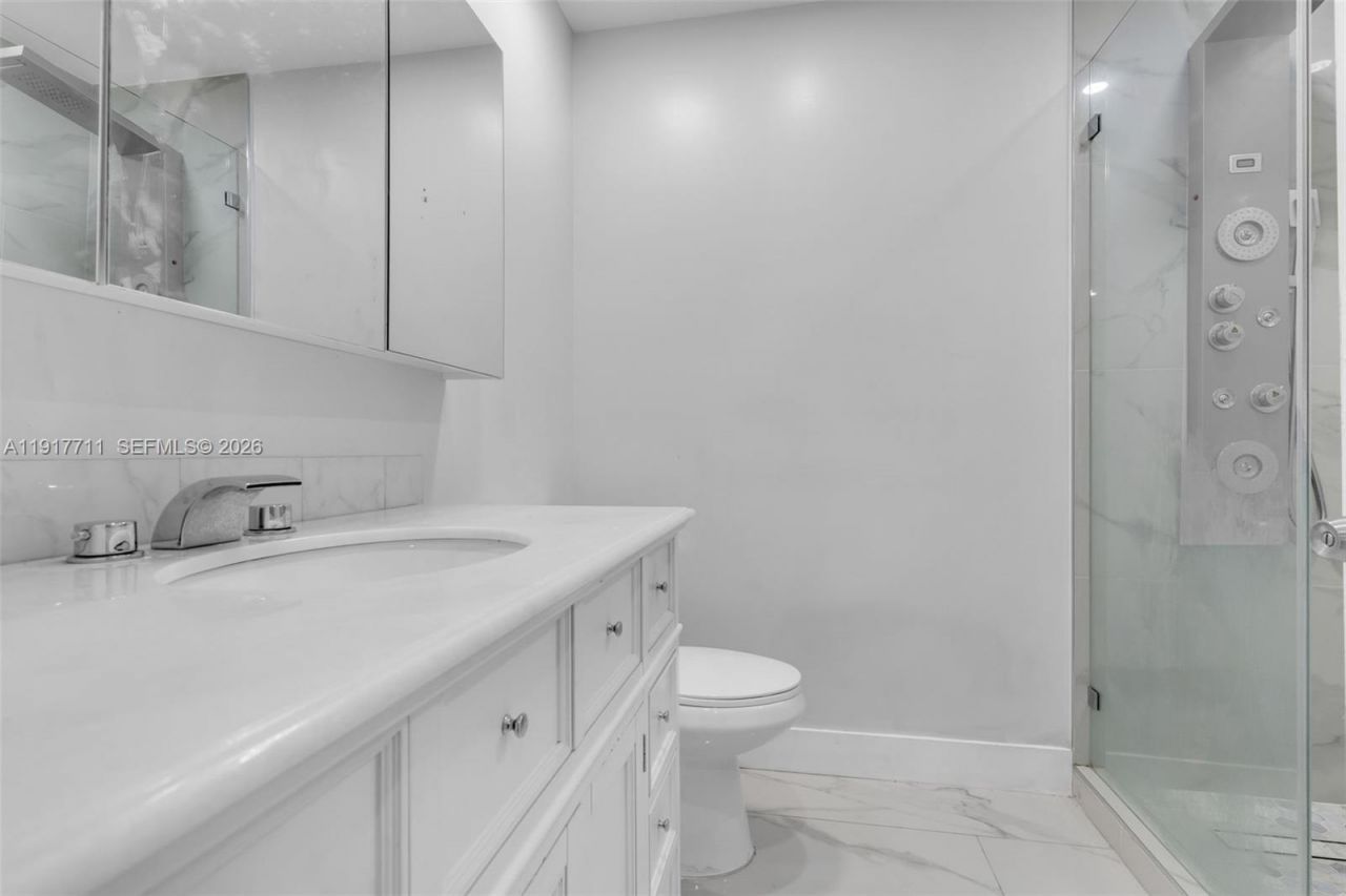 10018 Hammocks Blvd, Unit 207-5, Miami, FL 33196 Photo