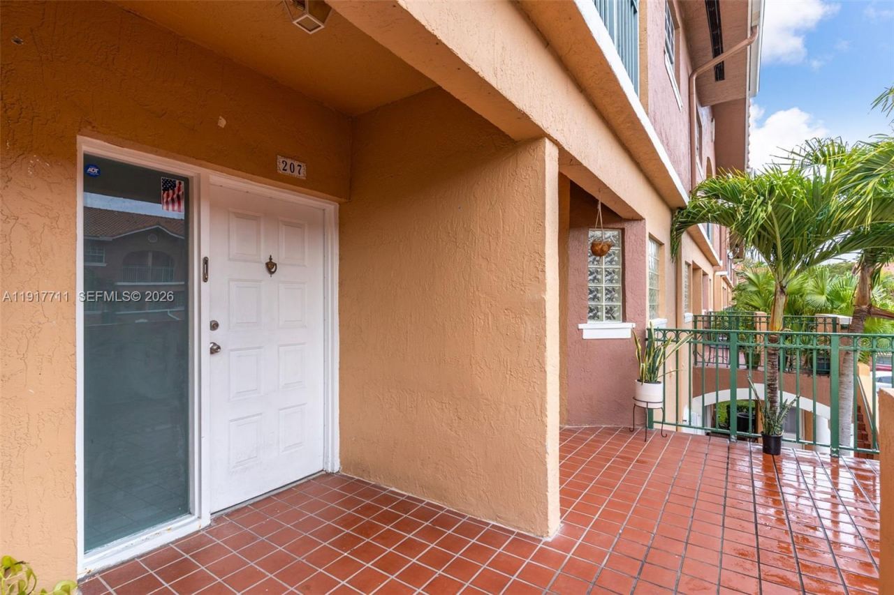 10018 Hammocks Blvd, Unit 207-5, Miami, FL 33196 Photo