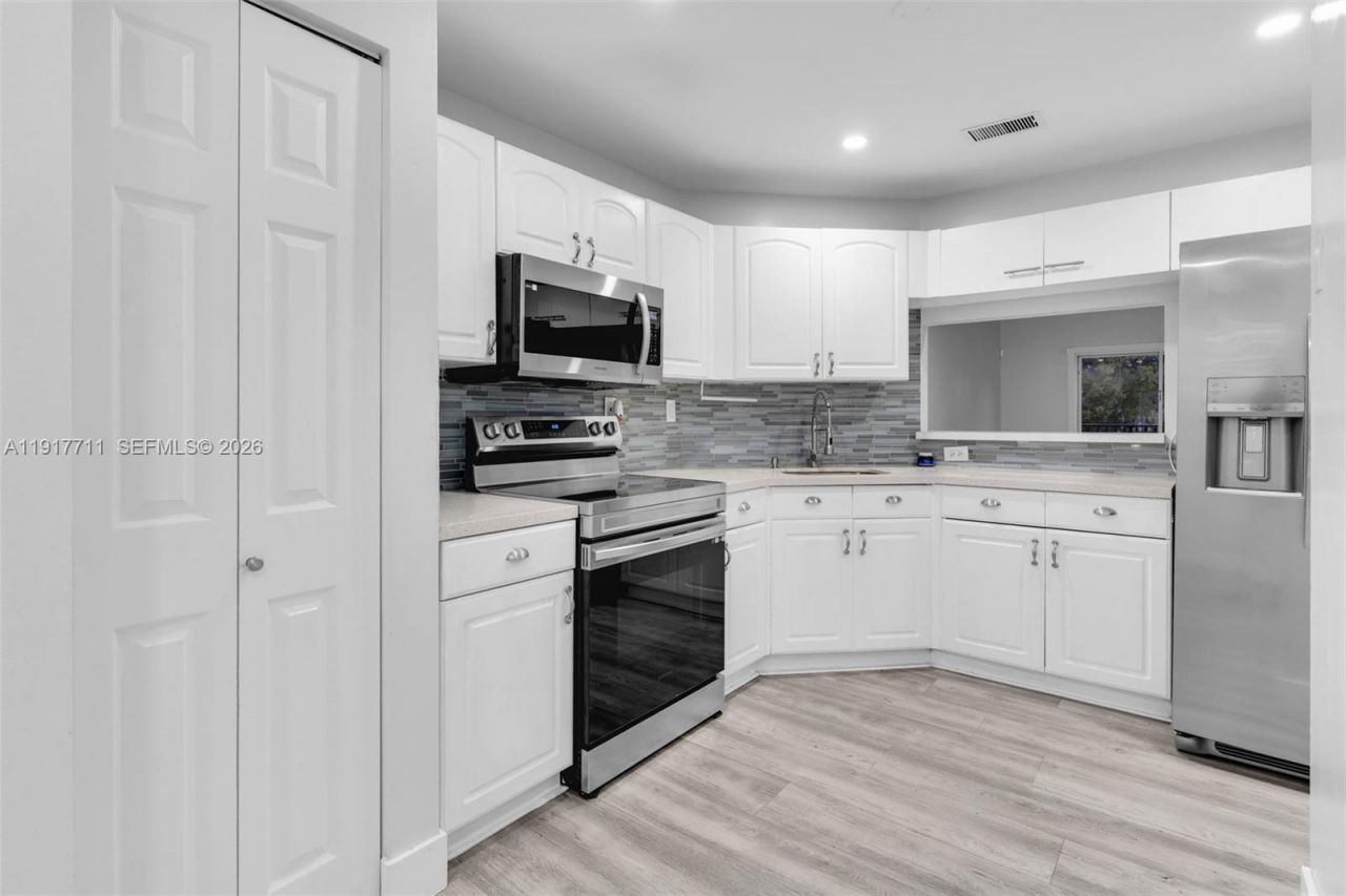 10018 Hammocks Blvd, Unit 207-5, Miami, FL 33196 Photo