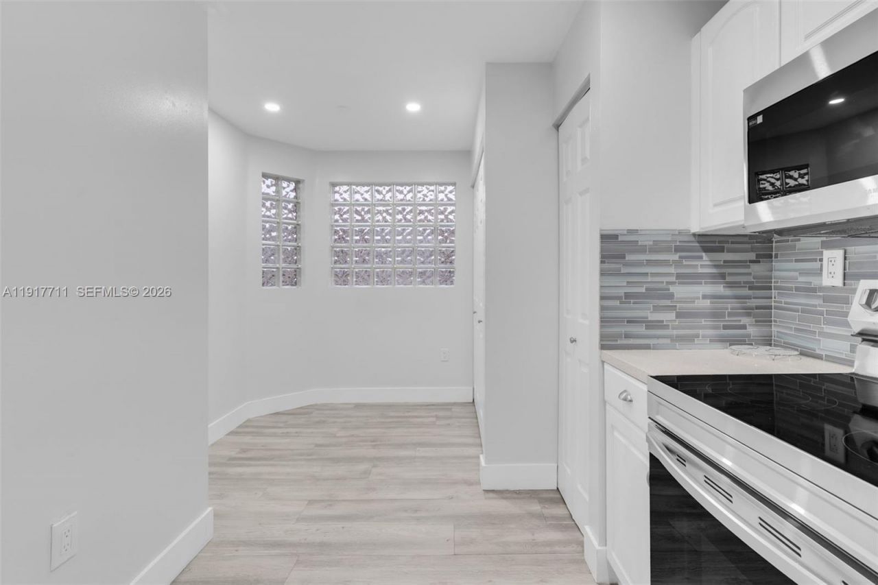 10018 Hammocks Blvd, Unit 207-5, Miami, FL 33196 Photo