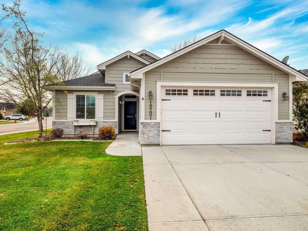 10201 W Lakeland Drive, Garden City, ID 83714
