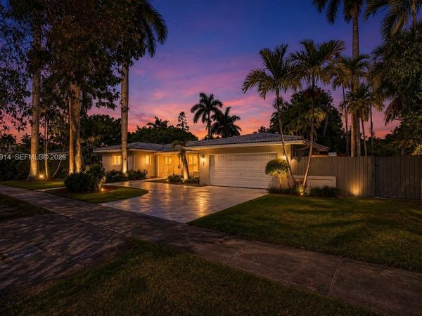 461 NE 115th St, Miami, FL 33161