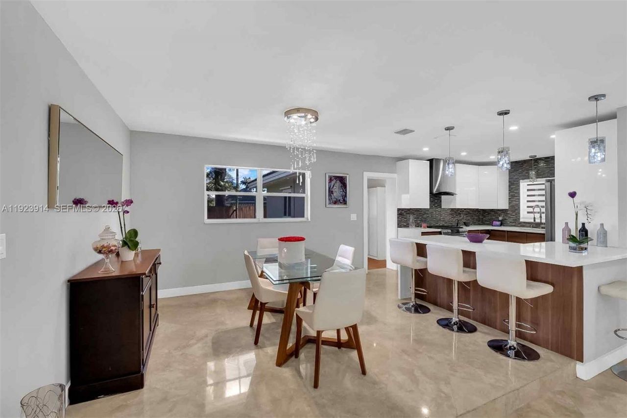 461 NE 115th St, Miami, FL 33161 Photo