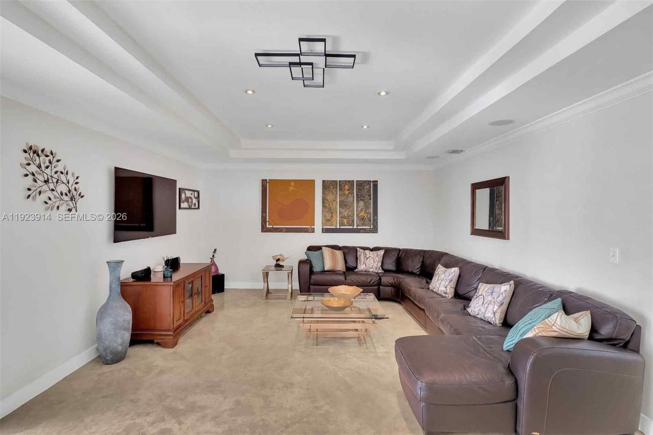 461 NE 115th St, Miami, FL 33161 Photo