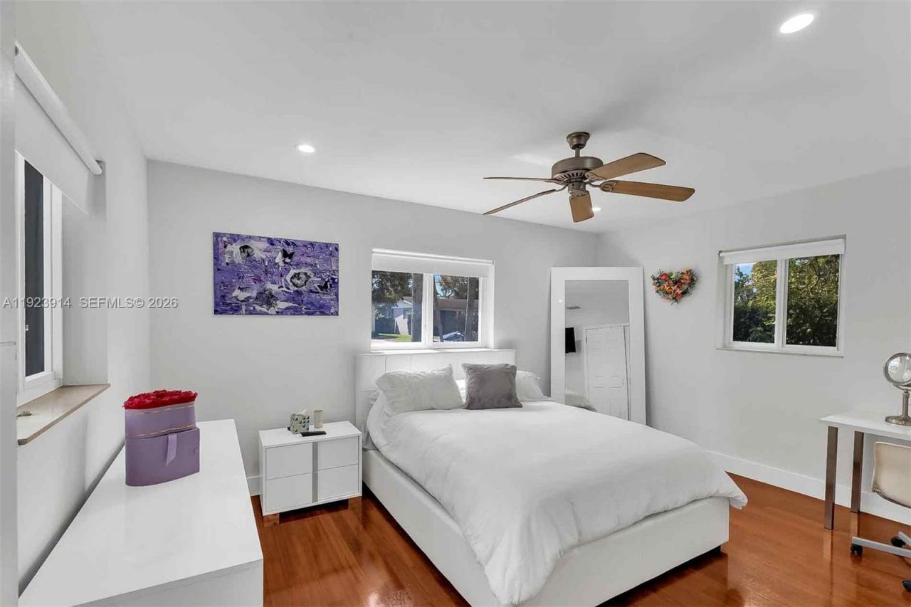 461 NE 115th St, Miami, FL 33161 Photo
