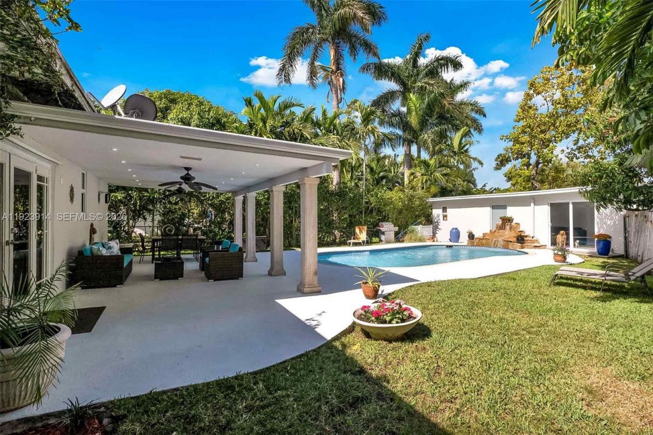 461 NE 115th St, Miami, FL 33161 Photo